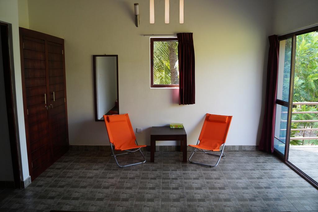 Sri Beach Bungalows And Villa マラウィラ エクステリア 写真